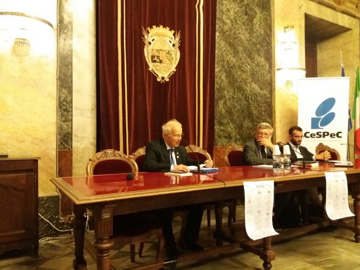 L'intervento di Hafez Haidar nel Salone d'Onore del Municipio di Cuneo