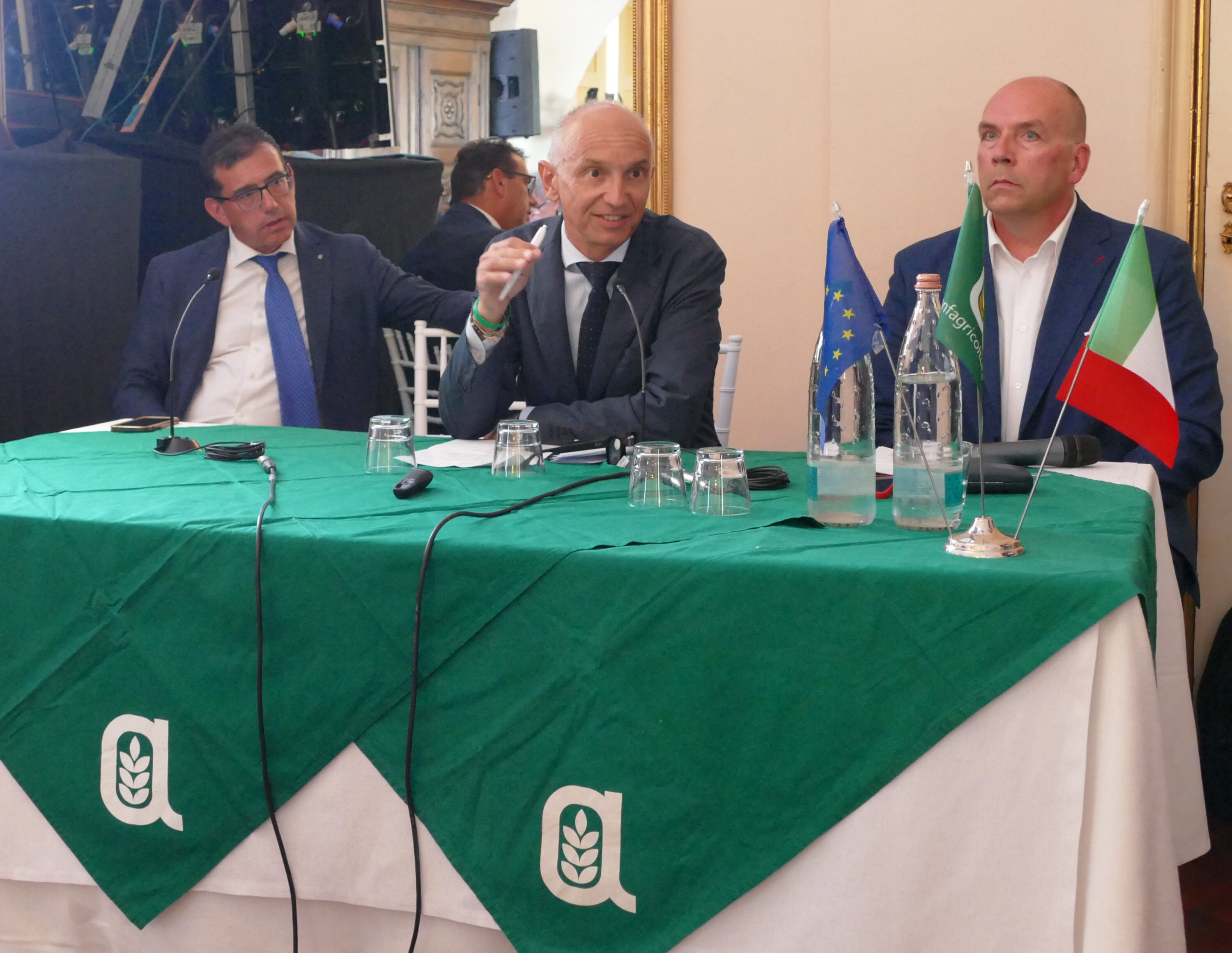 Il presidente di Confagricoltura Cuneo, Enrico Allasia, ha aperto i lavori assembleari