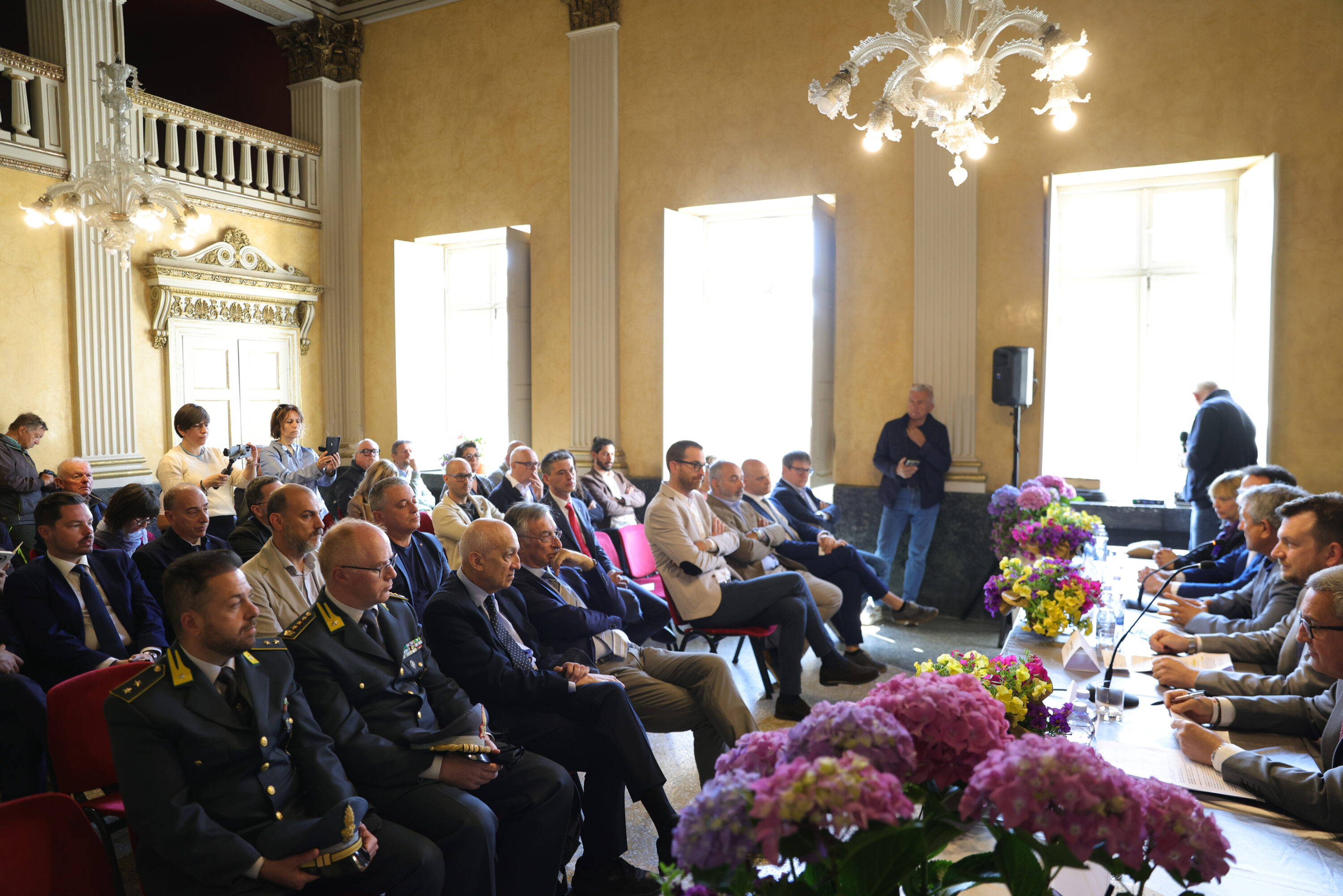 La sala durante la conferenza stampa di lunedì 18 maggio